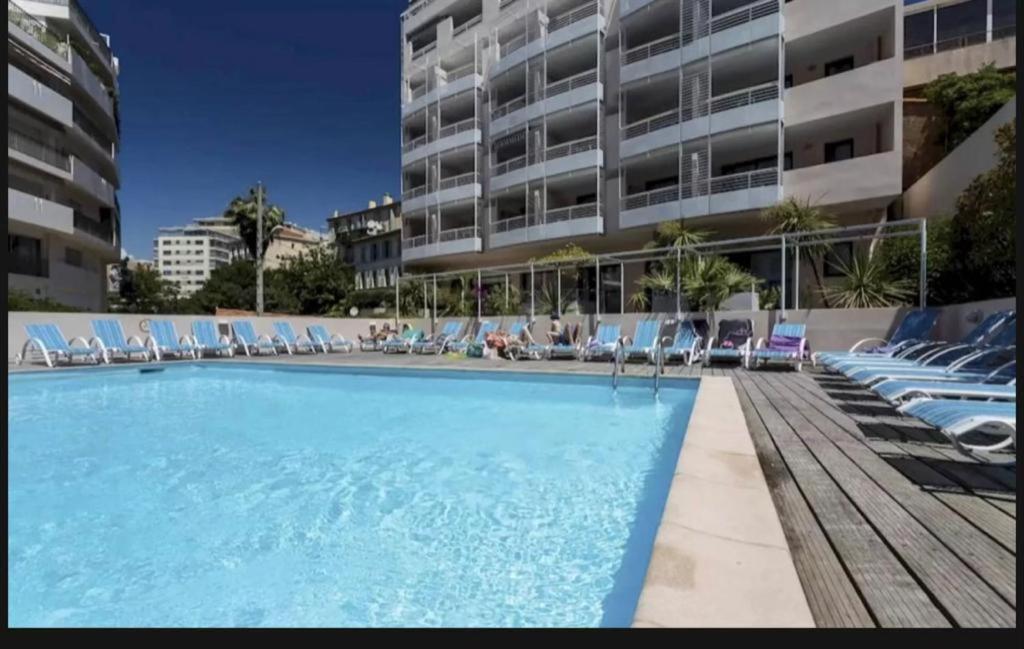 Studio Contemporain Avec Piscine Proche De La Mer Cannes Zewnętrze zdjęcie